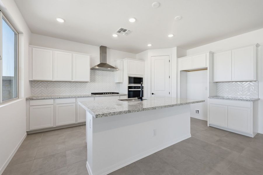 Furnished interior view inside a new home in Tyler Ranch, Buckeye (Image 5).