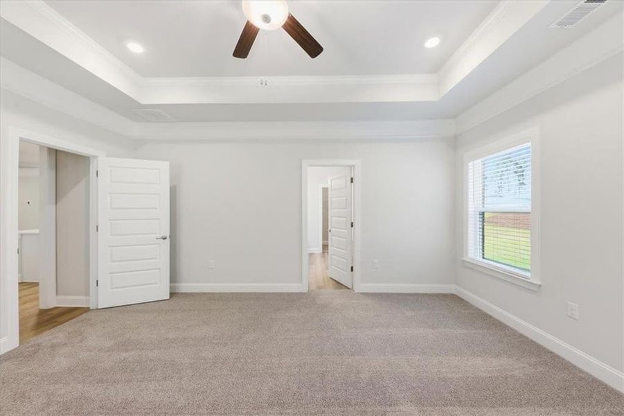 Spacious, unfurnished interior of a new home in Tuscany Hills, Douglasville (Image 44). Spacious, unfurnished interior of a new home in Tuscany Hills, Douglasville (Image 44).