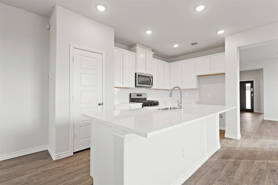 Furnished interior view inside a new home in Rocky Creek Crossing, Fort Worth (Image 5).