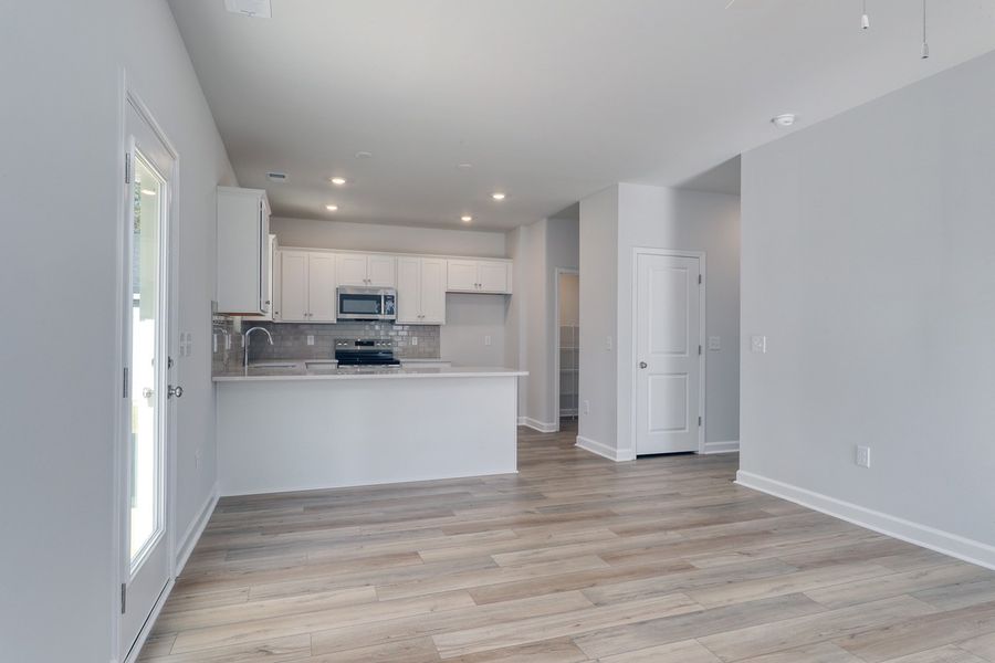 Image 32 of a home in Jordan Grove.