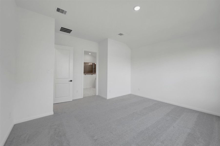 Spacious, unfurnished interior of a new home in Jubilee - Reserve Collection, Hockley (Image 24).