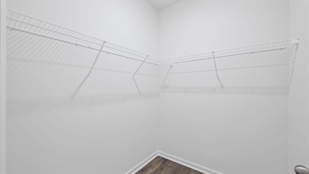 Spacious, unfurnished interior of a new home in Catlett Cove, Knoxville (Image 32).