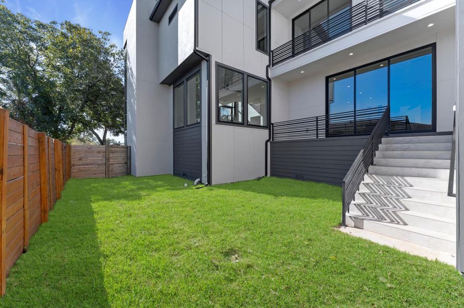 Exterior details and patio area of a home in , Houston (Image 26).