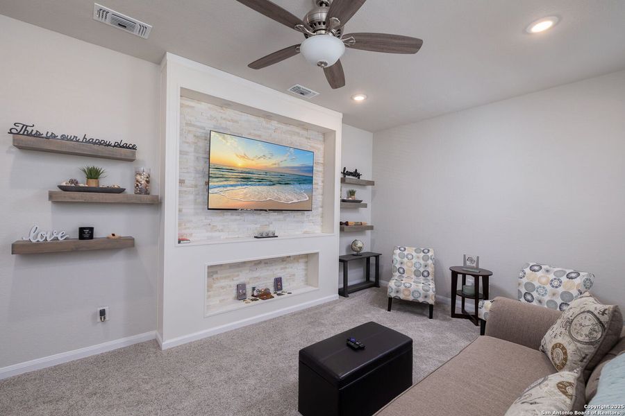 Furnished interior view inside a new home in Rhine Valley, Schertz (Image 23).