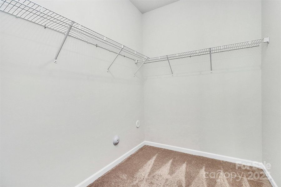 Spacious, unfurnished interior of a new home in , Gastonia (Image 30).