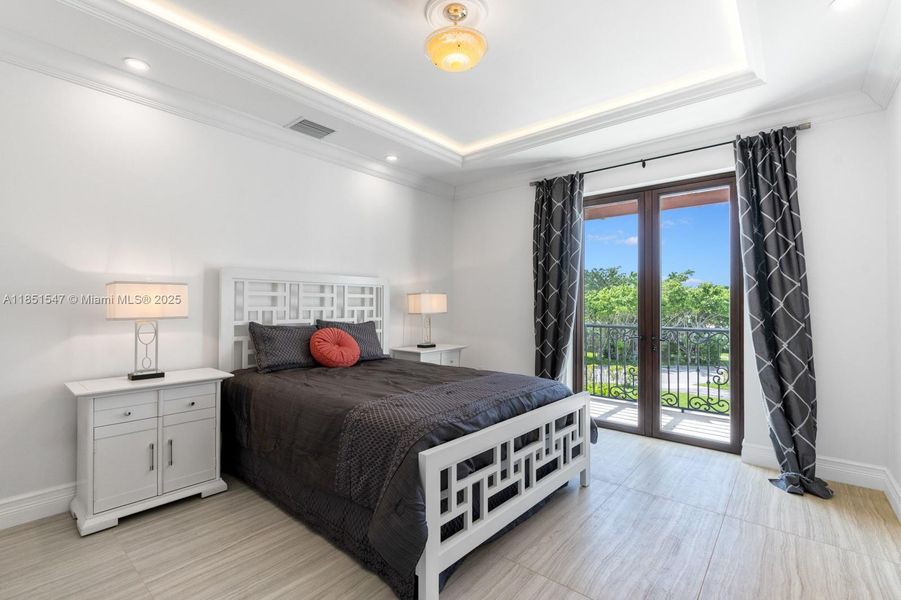 Furnished interior view inside a new home in , Surfside (Image 25).