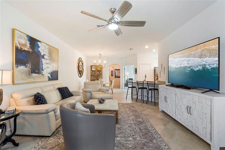Furnished interior view inside a new home in , Bradenton (Image 14).