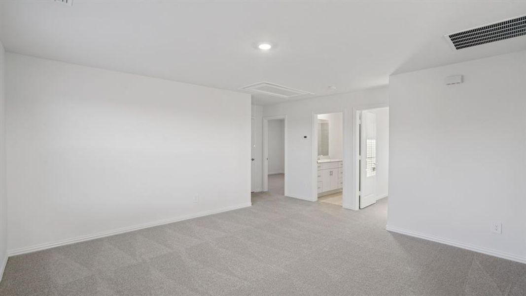 Spacious, unfurnished interior of a new home in Eastridge - Spring Series, McKinney (Image 26). Spacious, unfurnished interior of a new home in Eastridge - Spring Series, McKinney (Image 26).