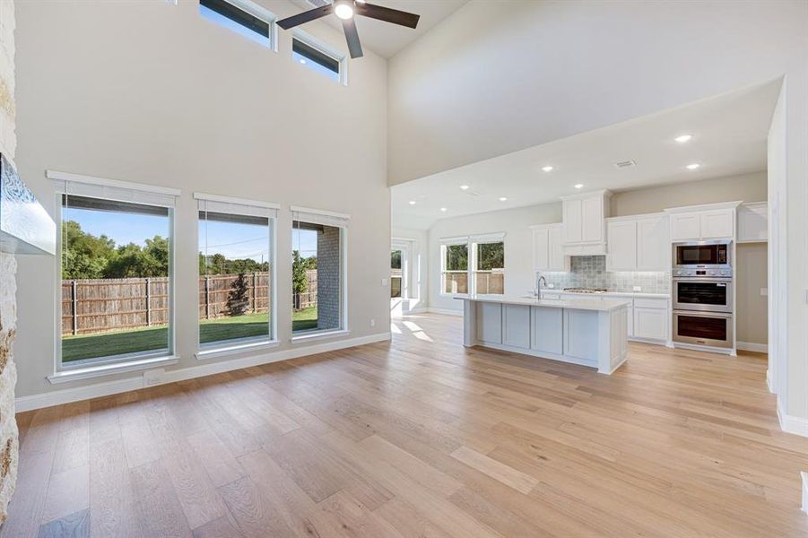 Spacious, unfurnished interior of a new home in Triple Diamond Ranch, Mansfield (Image 34).