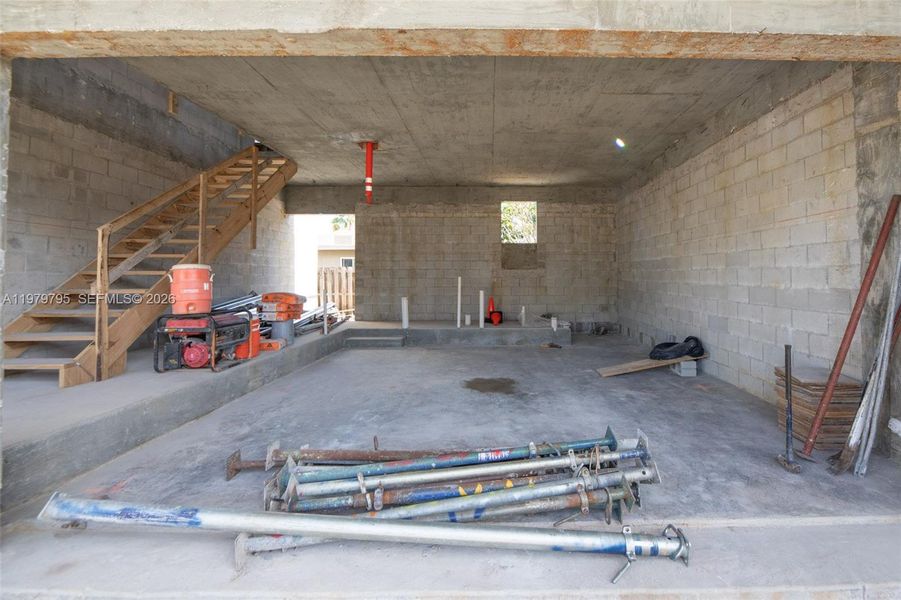 In-progress construction of a new home in , Oakland Park, FL (Image 20).