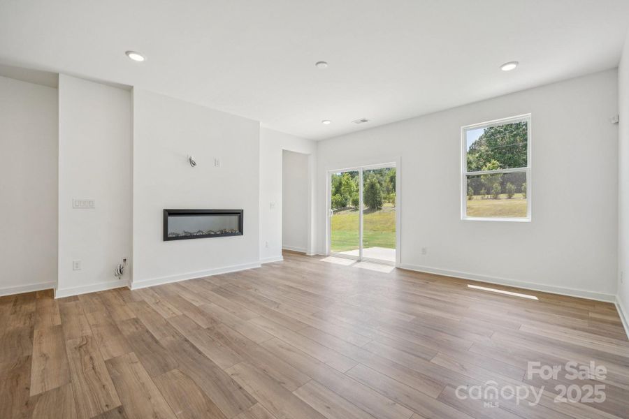 Spacious, unfurnished interior of a new home in The Meadows at Carpenter Farms, Lincolnton (Image 20).