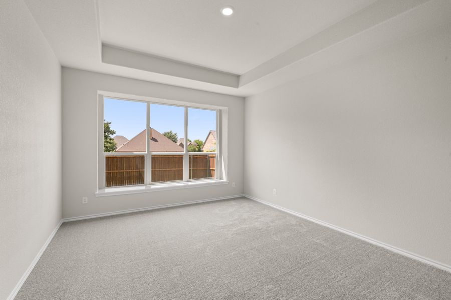 Spacious, unfurnished interior of a new home in Pirate Village, Granbury (Image 19).