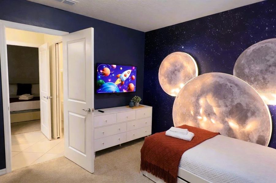 Furnished interior view inside a new home in , Clermont (Image 41).