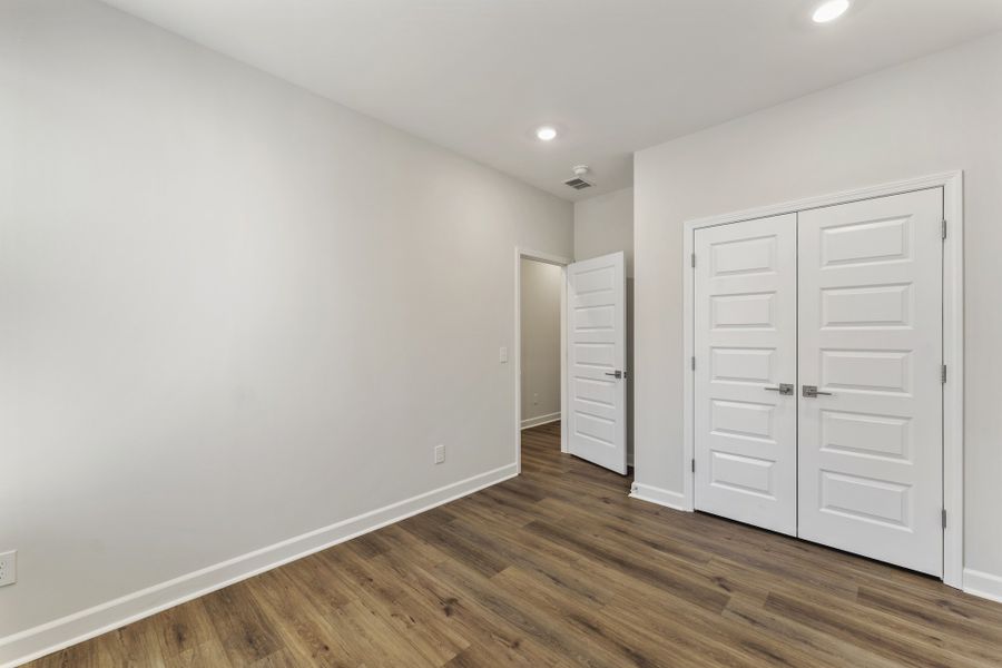 Spacious, unfurnished interior of a new home in Windsor Forest, Anderson (Image 29).
