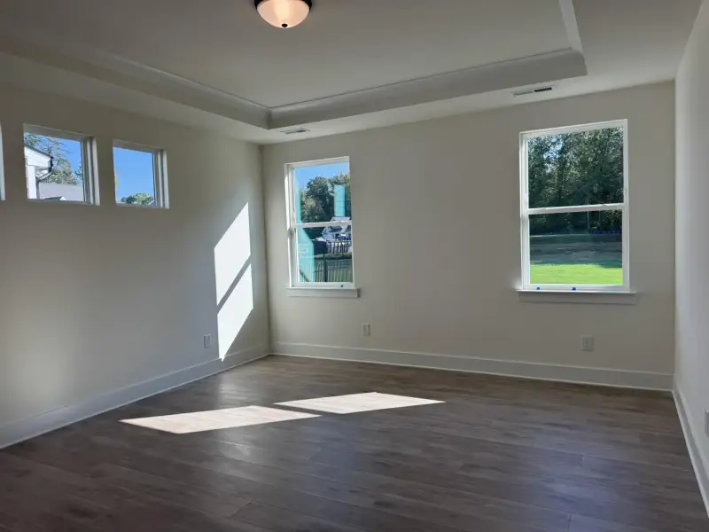 Spacious, unfurnished interior of a new home in Rone Creek, Waxhaw (Image 10).