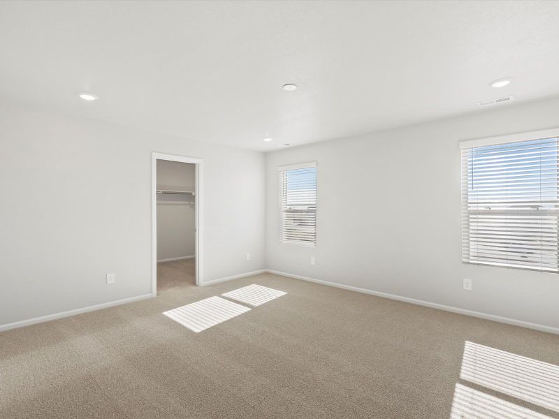 Spacious, unfurnished interior of a new home in Westgate, Greeley (Image 12).