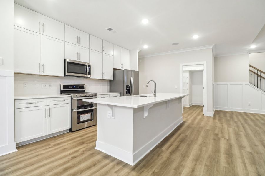 Representative furnished interior of a home built from the Baymore II by Great Southern Homes in Edwards Ridge, Central (Image 11).