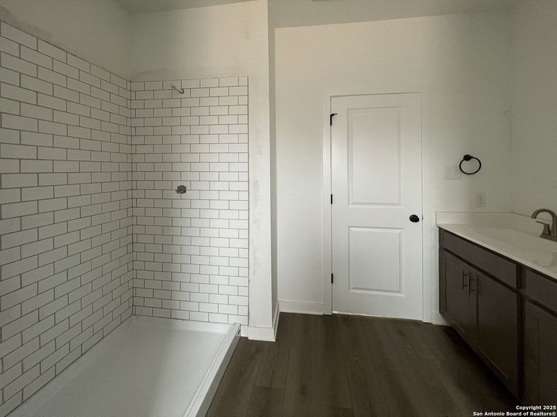 Image 32 of a home in Nopal Valley.