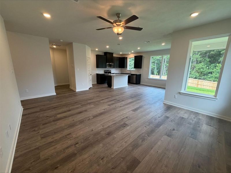 Spacious, unfurnished interior of a new home in Sterling Ridge, Huntsville (Image 11). Spacious, unfurnished interior of a new home in Sterling Ridge, Huntsville (Image 11).