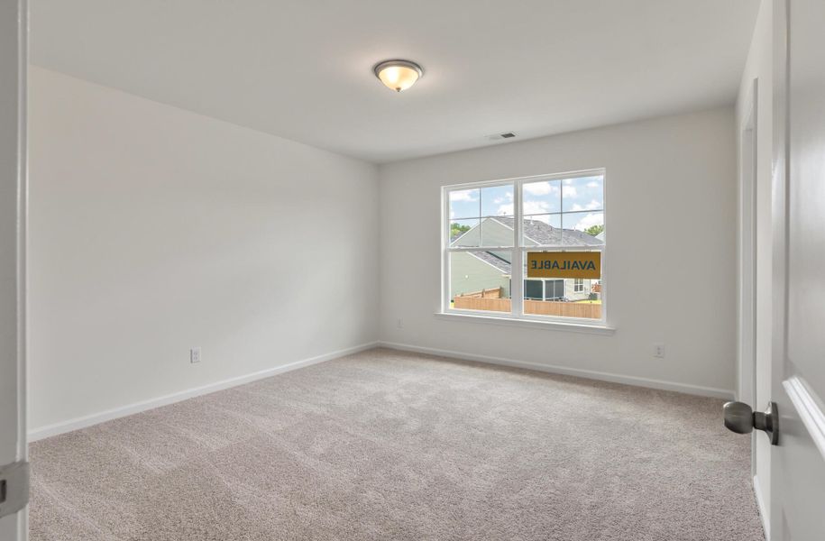 Spacious, unfurnished interior of a new home in Oakley Pointe, Moncks Corner (Image 37).