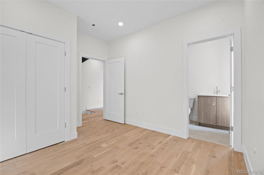 Spacious, unfurnished interior of a new home in , Denver (Image 15).