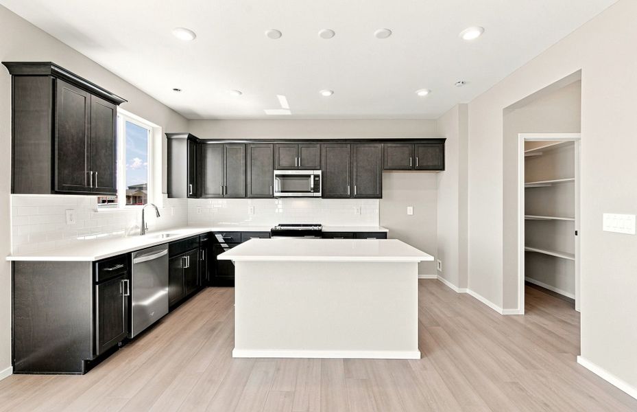 Furnished interior view inside a new home in Murata Farms, Fort Lupton (Image 10).