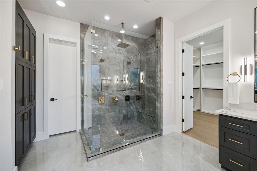 Furnished interior view inside a new home in , Bellaire (Image 30).