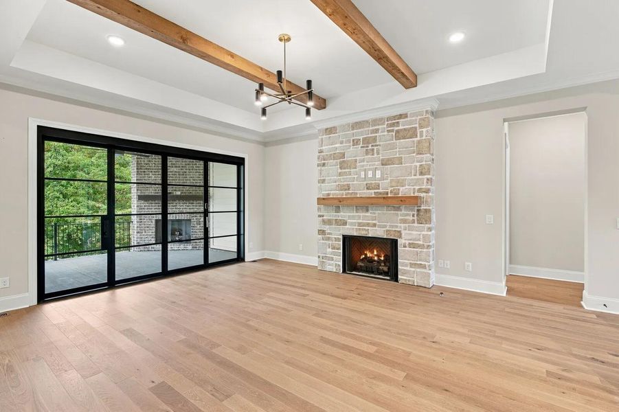 Ballentine B Family room