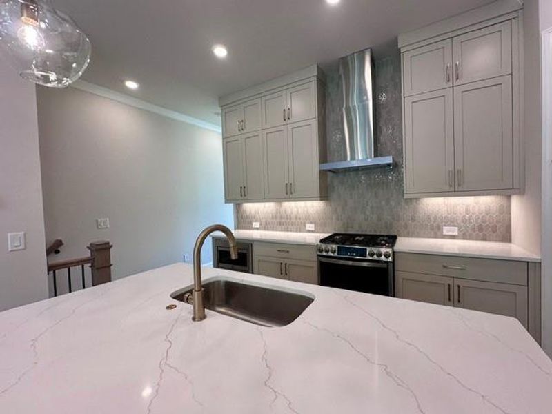 Furnished interior view inside a new home in Ward's Crossing Townhomes, Johns Creek (Image 9).