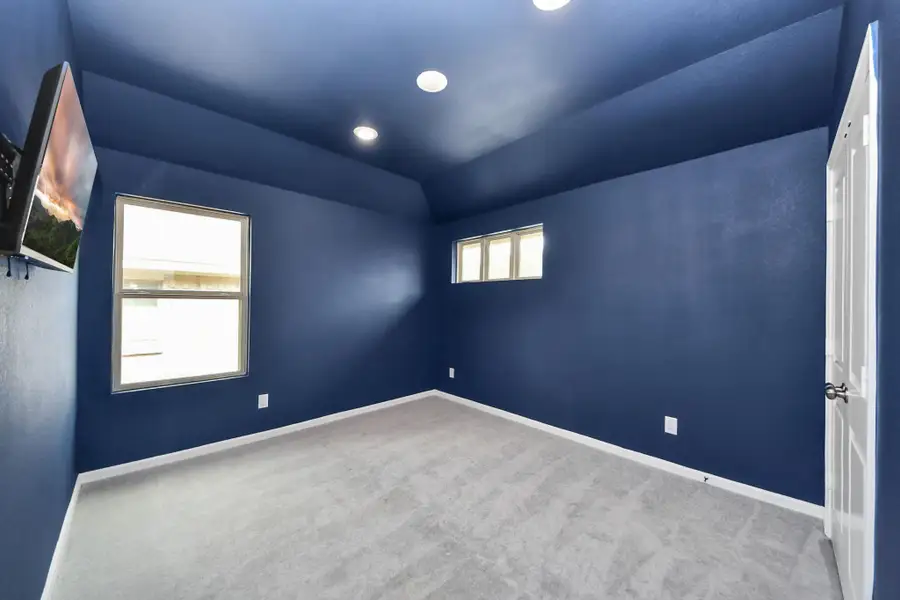 Spacious, unfurnished interior of a new home in The Trails, New Caney (Image 42).