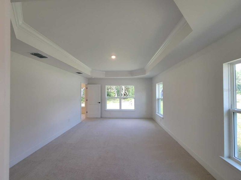 Spacious, unfurnished interior of a new home in Marion Oaks, Ocala (Image 16).