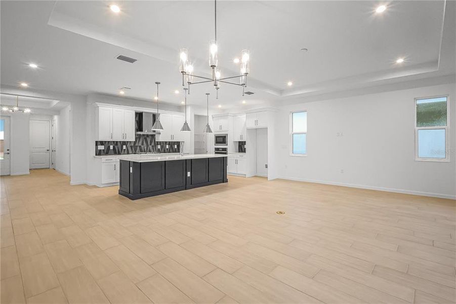 Spacious, unfurnished interior of a new home in Cresswind at Lake Harris, Tavares (Image 37). Spacious, unfurnished interior of a new home in Cresswind at Lake Harris, Tavares (Image 37).