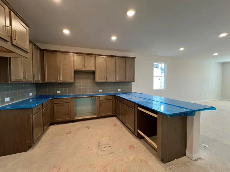 Furnished interior view inside a new home in Rolling Glen, Hutto (Image 7).