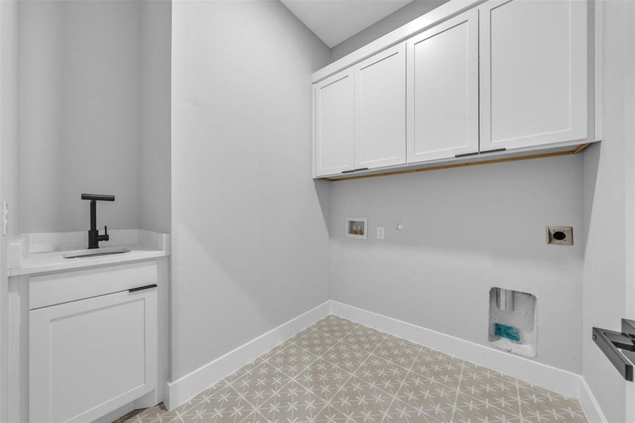 Furnished interior view inside a new home in , Grand Prairie (Image 16). Furnished interior view inside a new home in , Grand Prairie (Image 16).