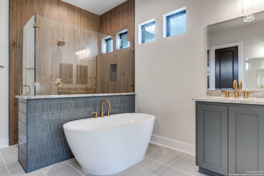 Furnished interior view inside a new home in , Boerne (Image 13).