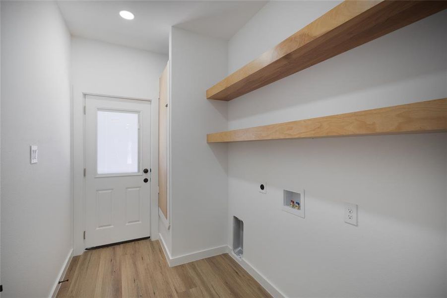 Spacious, unfurnished interior of a new home in , Mabank (Image 27).