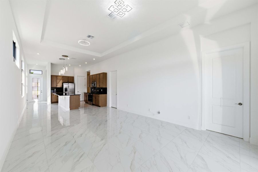 Spacious, unfurnished interior of a new home in , Port St. Lucie (Image 25).