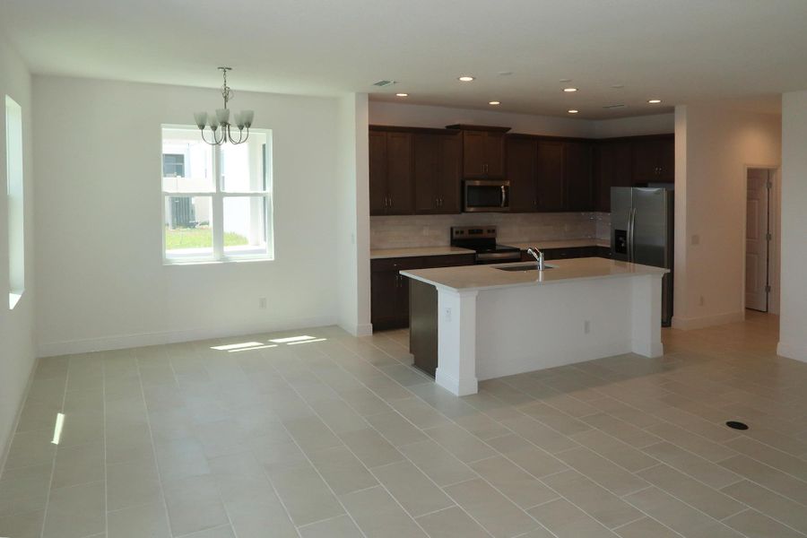 Furnished interior view inside a new home in Ridgeview, Clermont (Image 15).