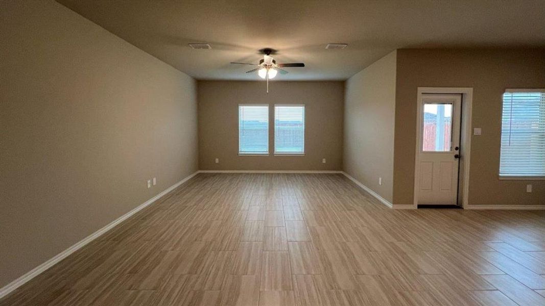 Spacious, unfurnished interior of a new home in Rosewood at Beltmill, Fort Worth (Image 12). Spacious, unfurnished interior of a new home in Rosewood at Beltmill, Fort Worth (Image 12).