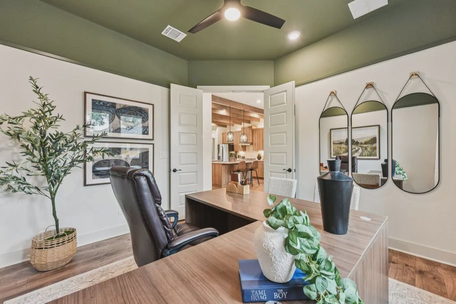 Representative furnished interior of a home built from the Sicily by Chesmar Homes in Lakes of Cane Island, Katy (Image 10).