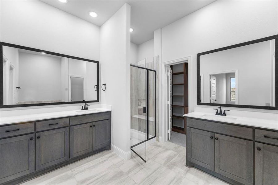 Furnished interior view inside a new home in , Waxahachie (Image 7).