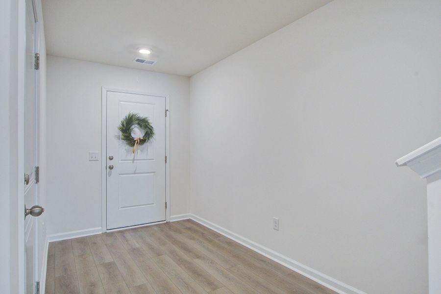 Spacious, unfurnished interior of a new home in Clear Springs Townhomes, North Charleston (Image 21).