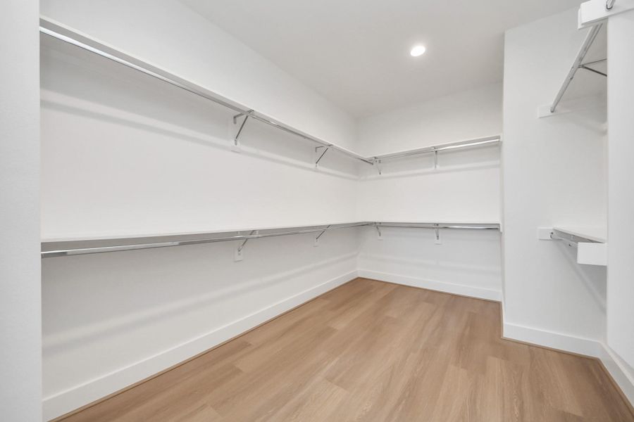 Walk in closet - Primary bedroom