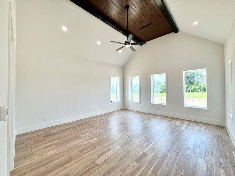Spacious, unfurnished interior of a new home in , Washington (Image 22).