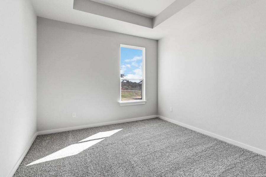 Spacious, unfurnished interior of a new home in Lonesome Dove, San Antonio (Image 19).
