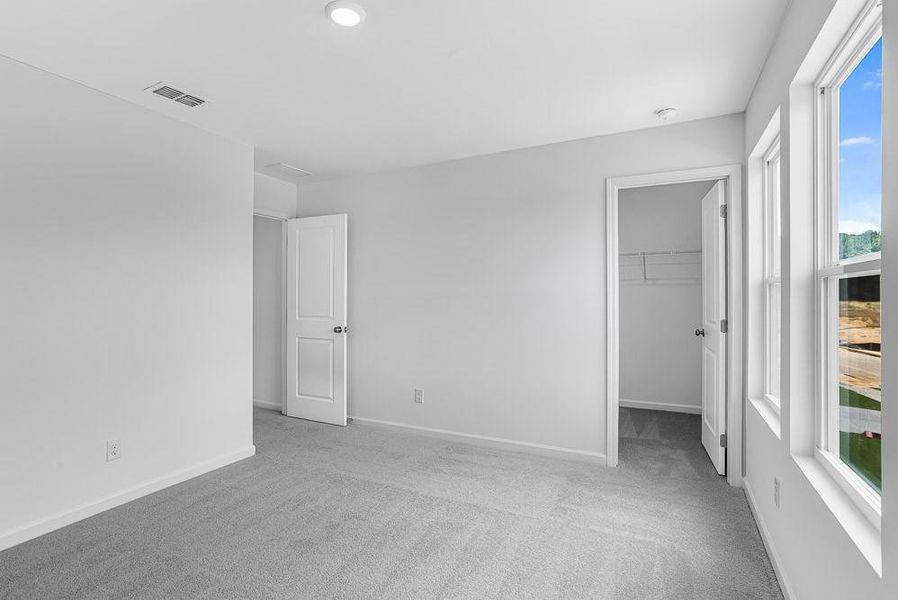 Spacious, unfurnished interior of a new home in Heritage River, Euharlee (Image 26). Spacious, unfurnished interior of a new home in Heritage River, Euharlee (Image 26).