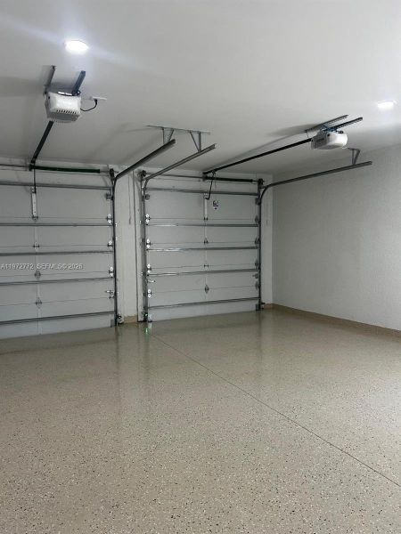 Spacious, unfurnished interior of a new home in , Cape Coral (Image 16). Spacious, unfurnished interior of a new home in , Cape Coral (Image 16).