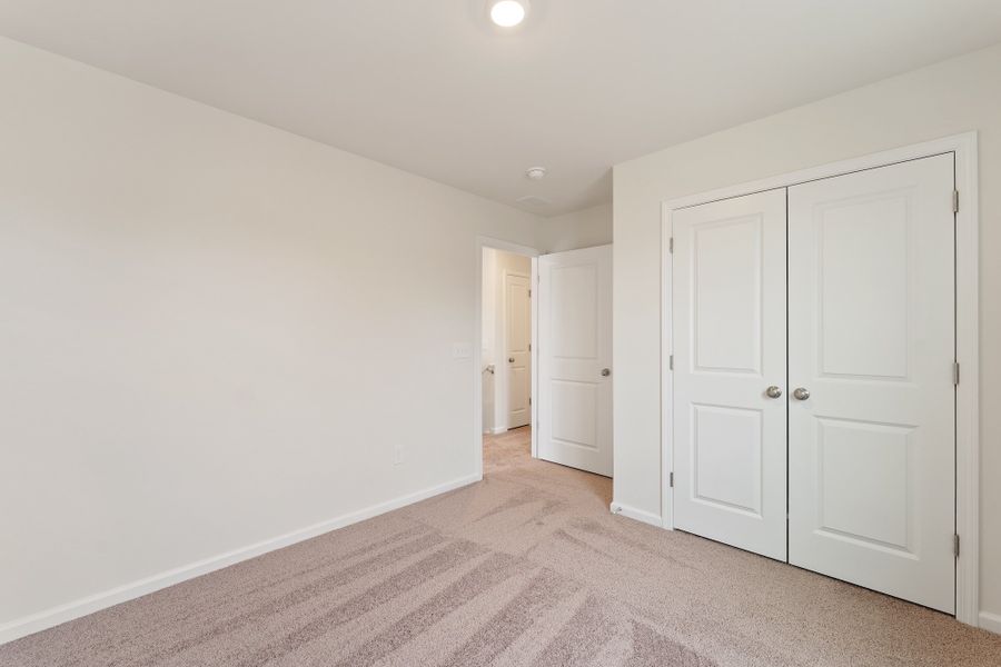 Spacious, unfurnished interior of a new home in Tucker Ridge, Pendleton (Image 24).