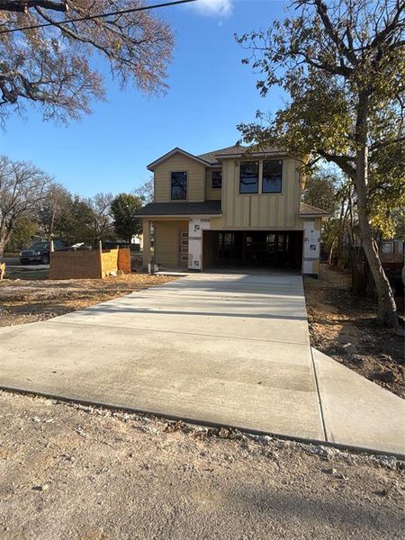 Front exterior of a new home in , Corsicana, TX, highlighting curb appeal (Image 1). Front exterior of a new home in , Corsicana, TX, highlighting curb appeal (Image 1).