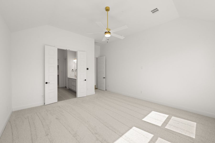 Spacious, unfurnished interior of a new home in Panchasarp Farms, Burleson (Image 29). Spacious, unfurnished interior of a new home in Panchasarp Farms, Burleson (Image 29).